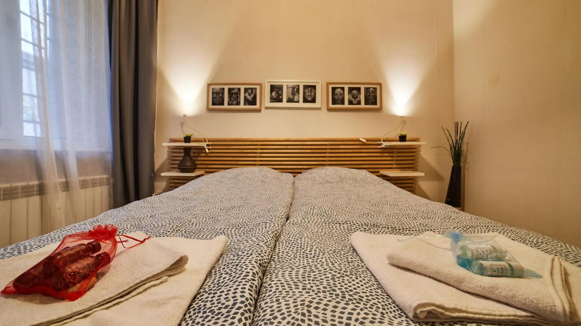 Central Luxury Cozy Modern Apartment Sofia Bulgarien